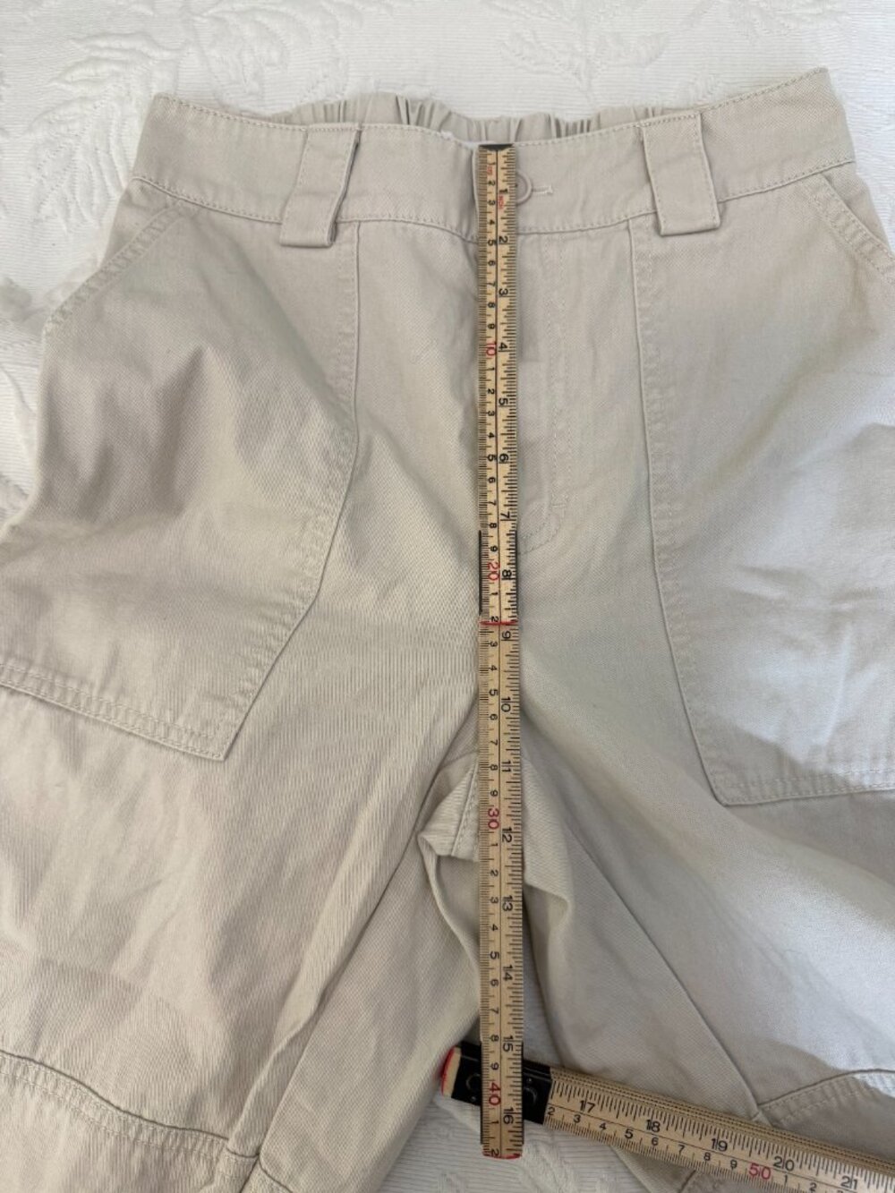 Aritzia TNA Beige Cargo Jogger Pants Size Small - Picture 5 of 8